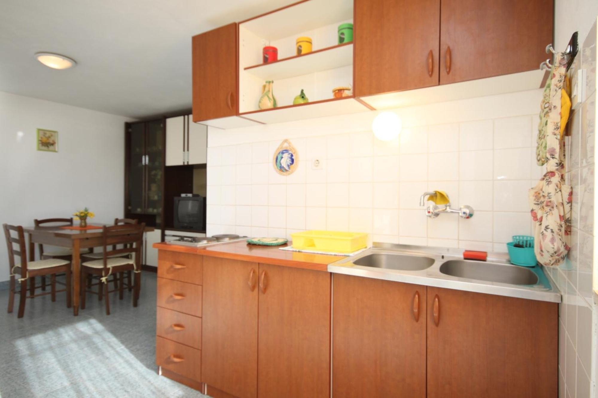 Apartments By The Sea Marusici, Omis - 8632 Mimice Room photo